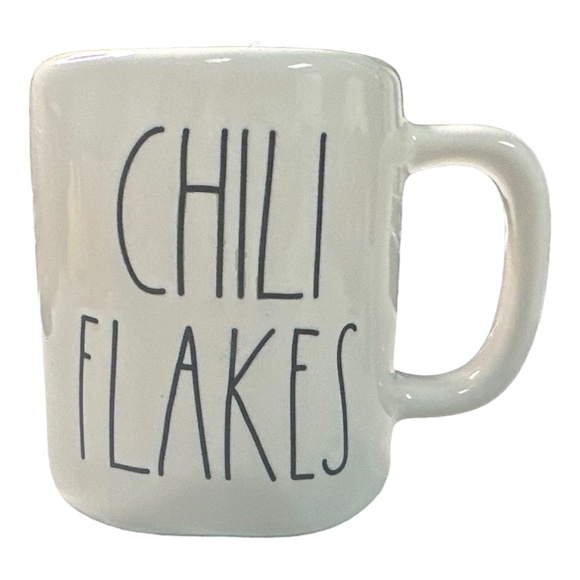 Rae Dunn "CHILI FLAKES" Mug Shaker - Picture 1 of 1